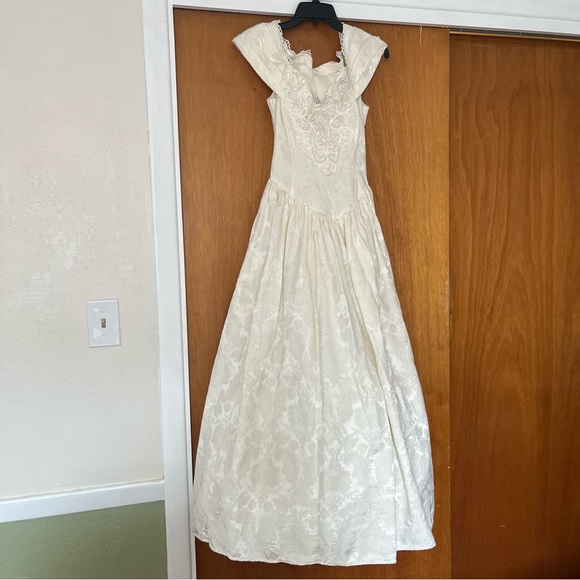 Vintage Dillard’s Ivory Wedding Gown - Picture 1 of 5